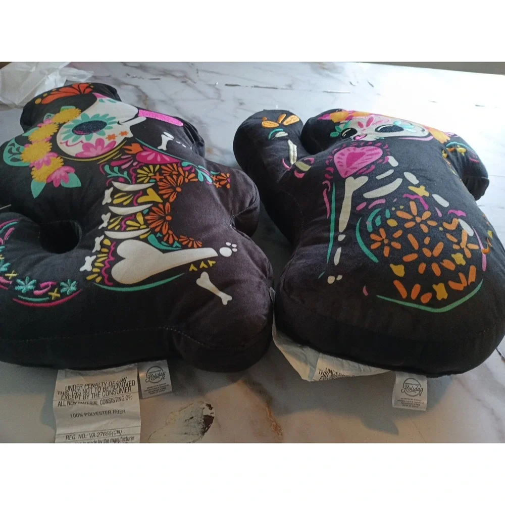 Holiday Destination Decorative Pillow Day Of‎ The Death Sugar Skull Dog And Cat